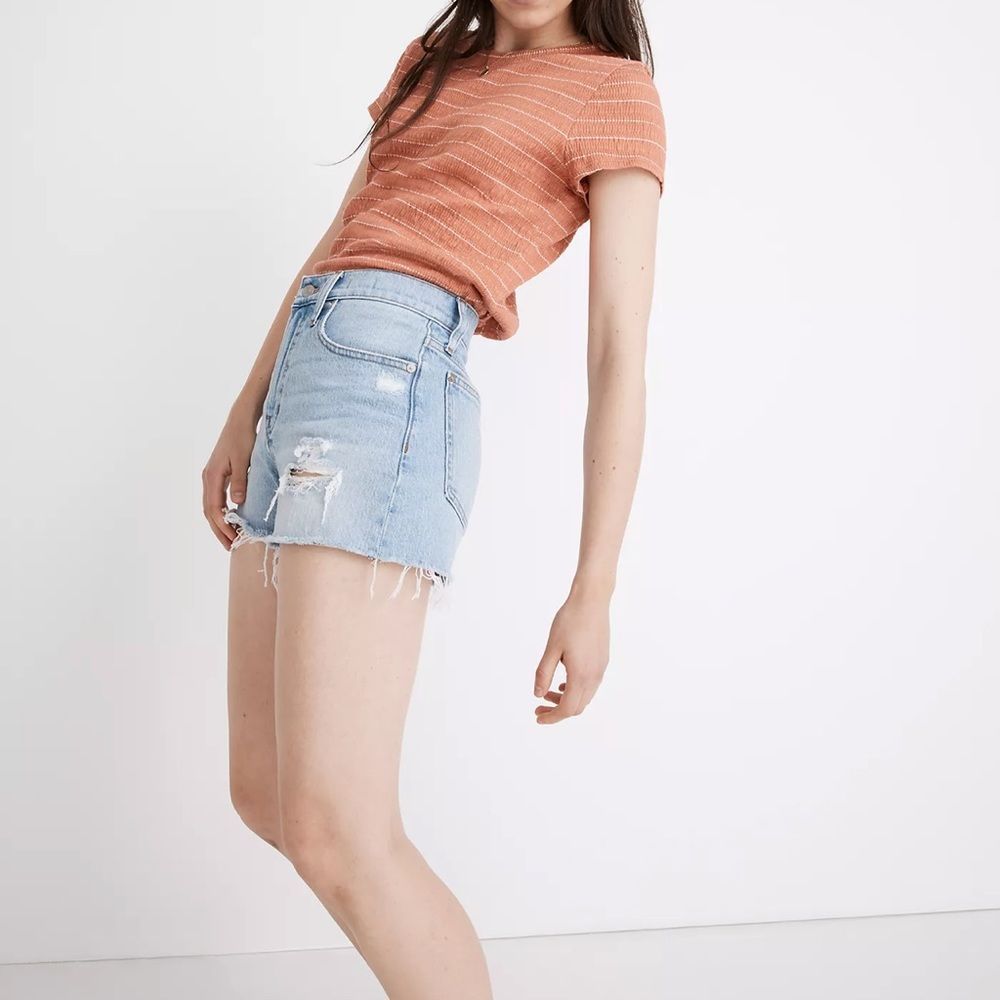 🆕Madewell The Perfect Jean Short in Fiore Wash: Destroyed Edition - Picture 2 of 6